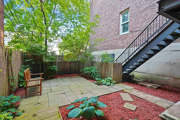 Sold by Daniel Gale Sotheby's International Realty | media 21