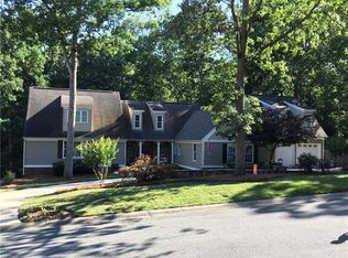 1823 Carmel Ridge Rd, Charlotte, NC 28226