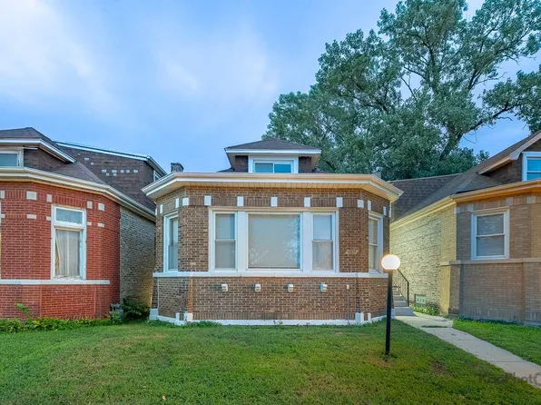 8105 S Princeton Ave, Chicago, IL 60620
