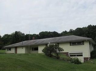 3141 Shadow Dr, Sharpsville, PA 16150