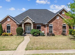 1215 Lyndsey Ln, Pryor, OK 74361