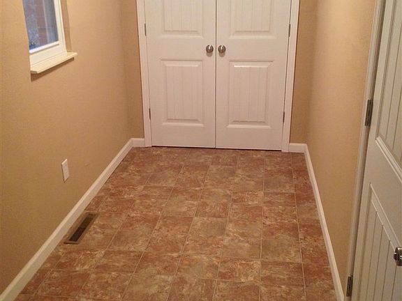 5th image of 550 Cliffwood Dr