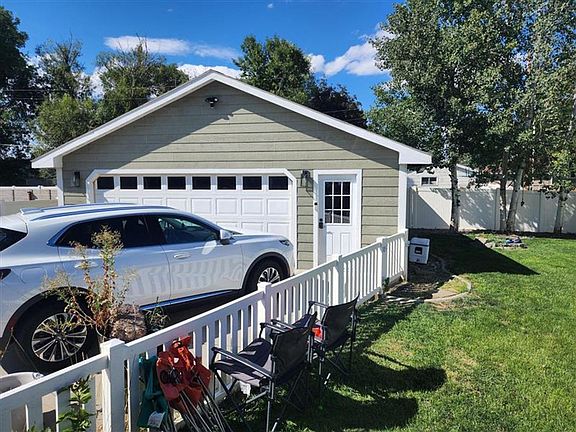 2nd image of 4447 Lux Ave