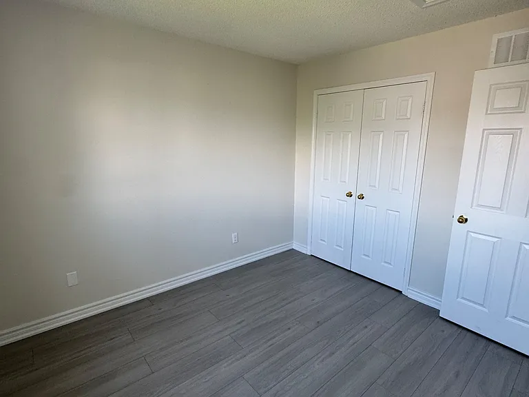 1111 Glenbourne Dr — Photo 23