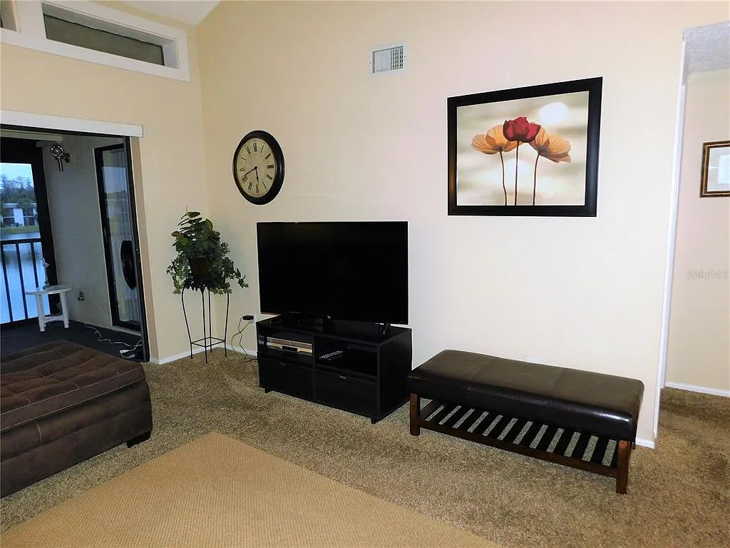 2 bed, 2.0 bath, 924 sqft, $1,800 — Photo 4