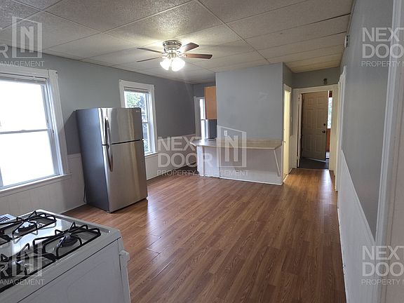 3rd image of 73 Seymour St #B
