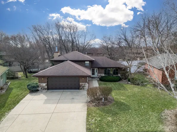 514 Shenandoah Trl, Elgin, IL 60123