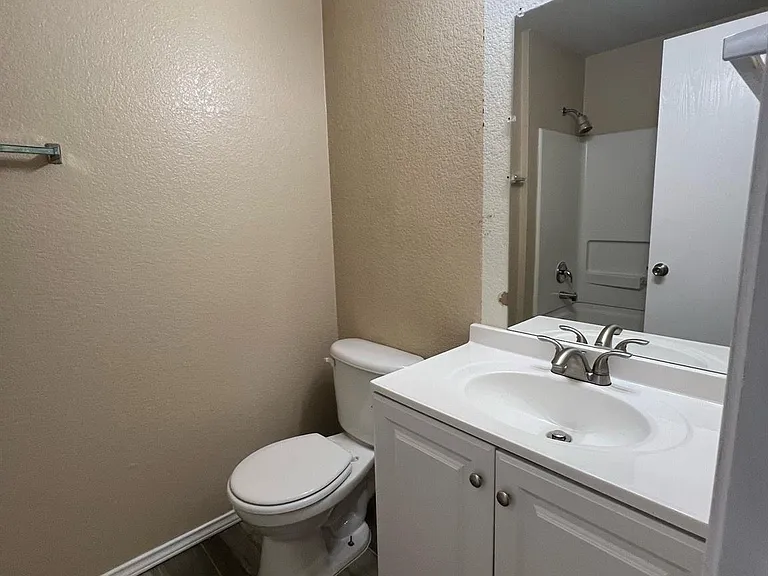 2620 Tilden Dr — Photo 13