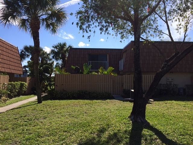 1st image of 570 Green Springs Pl