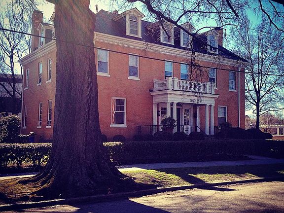 1400 Colonial Ave. apt on lower left side.