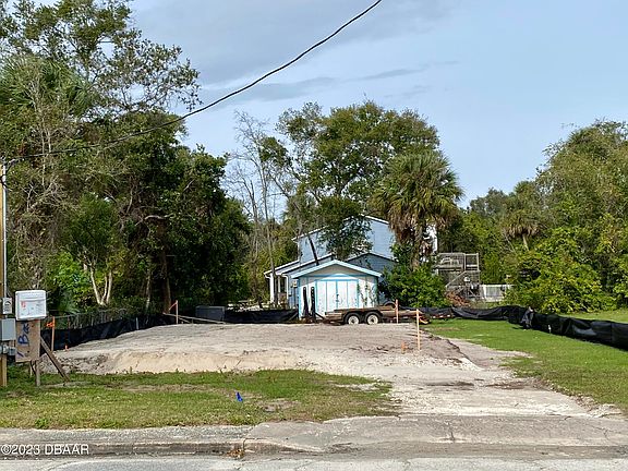 2nd image of 123 E Park Ave