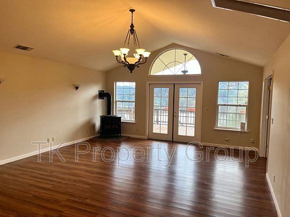 5th image of 19378 Peyton Pl #1