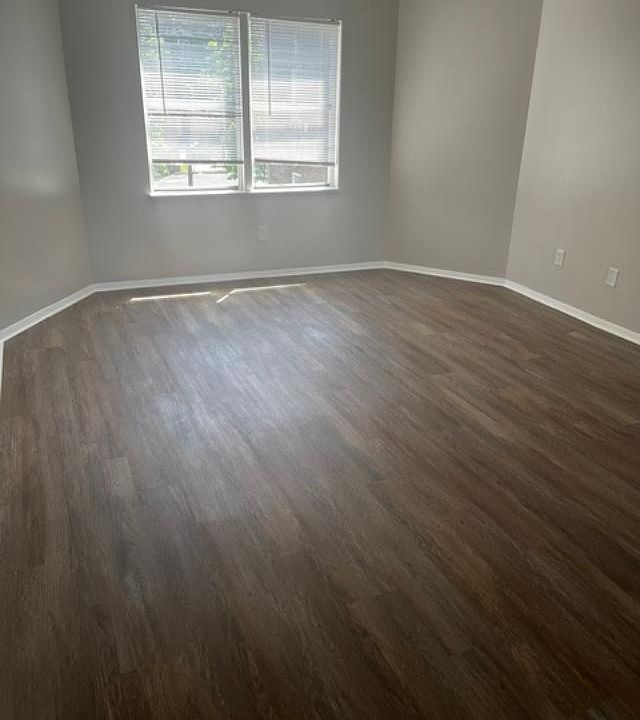 1st image of 564 Glenwood Ave APT 33