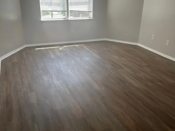 564 Glenwood Ave APT 33, Cincinnati, OH 45229