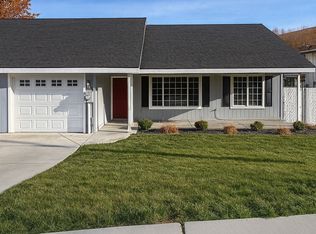 1202 S Kinney Way #B, Prosser, WA 99350