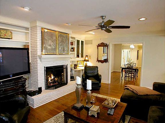 4th image of 876 Glenwood Dr