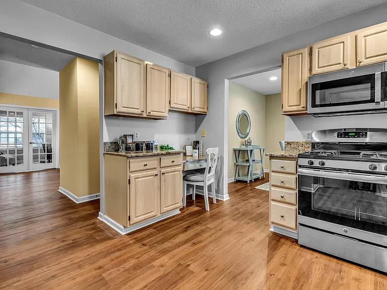 Stylish Gourmet Kitchen - With an Easy-Flow Design