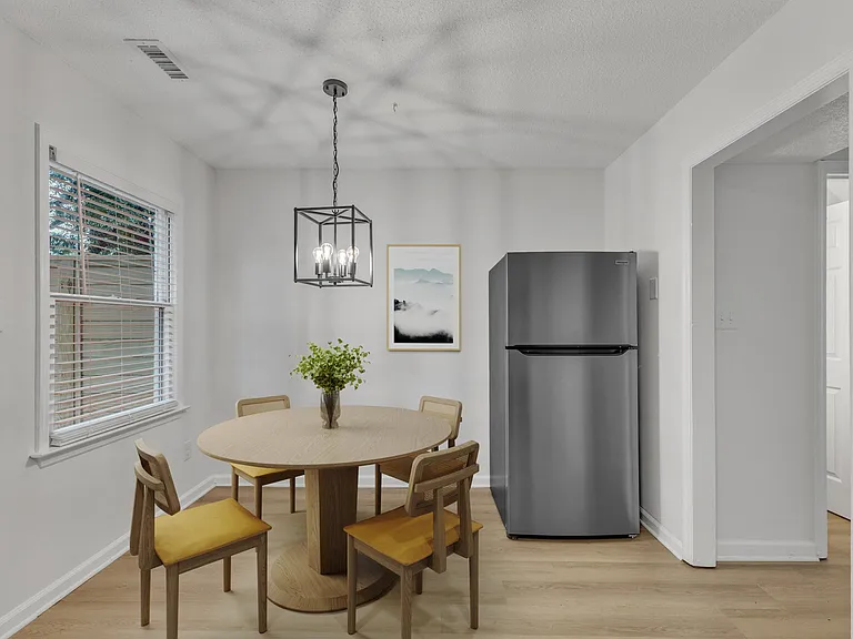 104 N Franklin St #106 — Photo 15