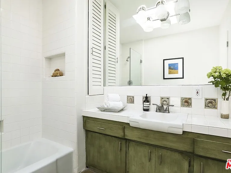 2154 Sunset Crest Dr — Photo 28