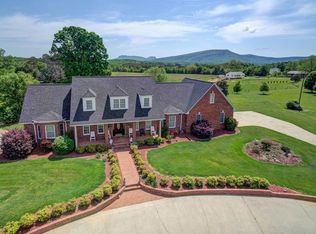 4339 E Nc Hwy #268, Pilot Mountain, NC 27041