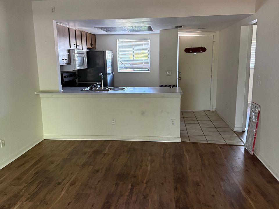 2nd image of 4301 Holly Tree Rd