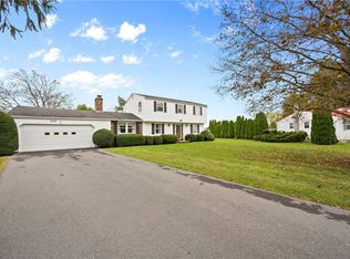 8288 Grist Mill Dr, Lyons, NY 14489