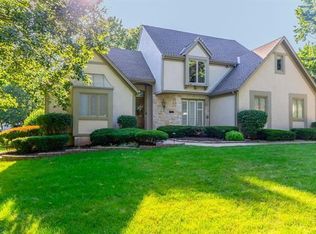 5008 W 112th Ter, Leawood, KS 66211