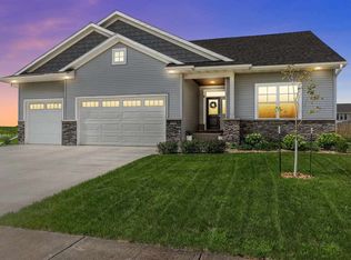 1350 Chipman Ln, North Liberty, IA 52317
