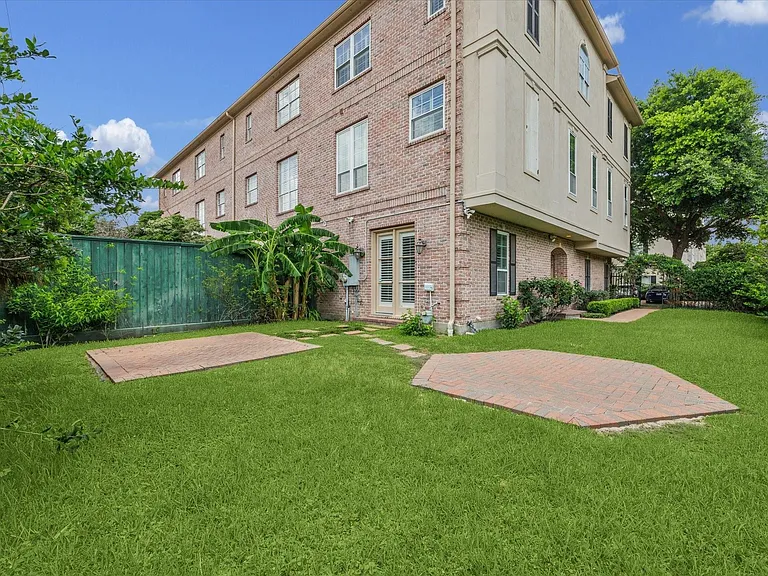 2943 Brompton Square Dr — Photo 20