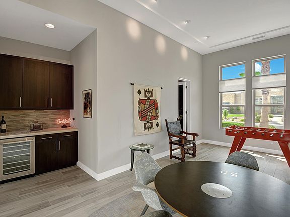 4th image of 668 Bella Cara Way