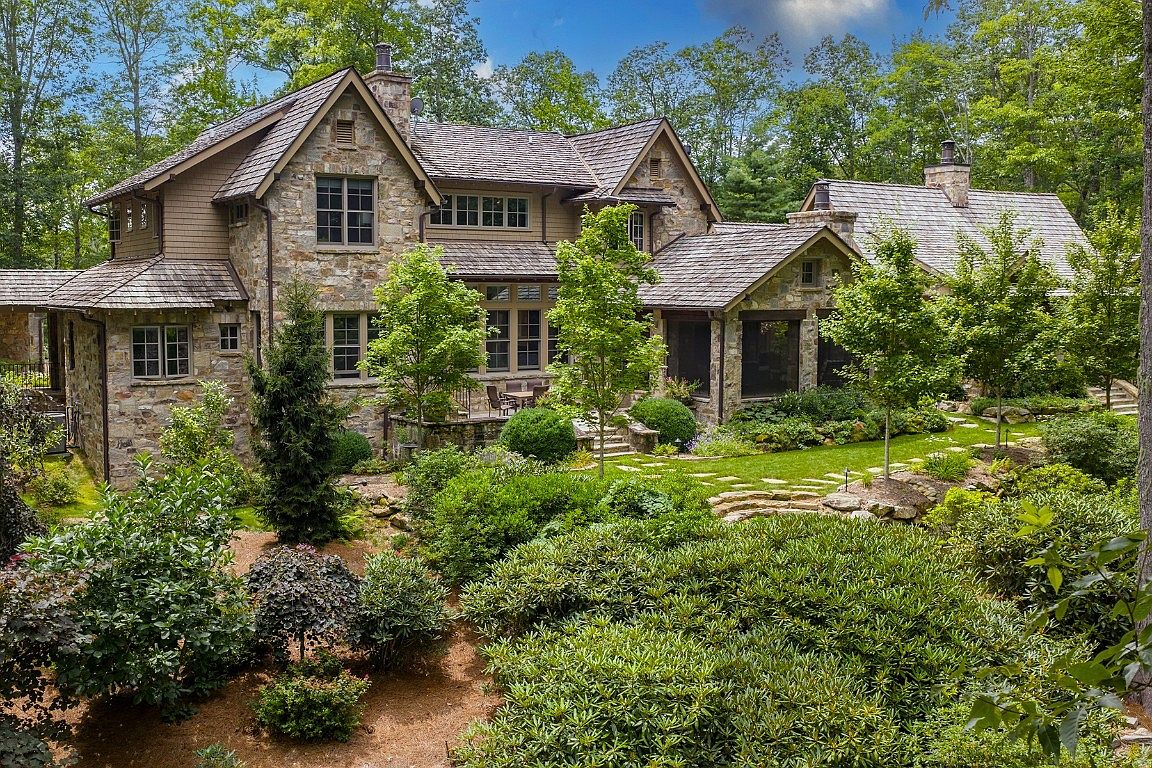 2071 High Mountain Drive