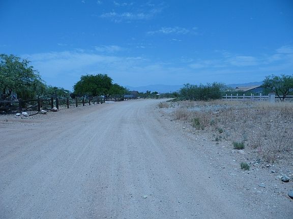 4th image of 1100 N Vidal Dr