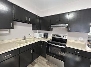 130 E 5th St #3, Byron, IL 61010