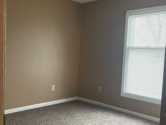4th image of 466 W Main St #2
