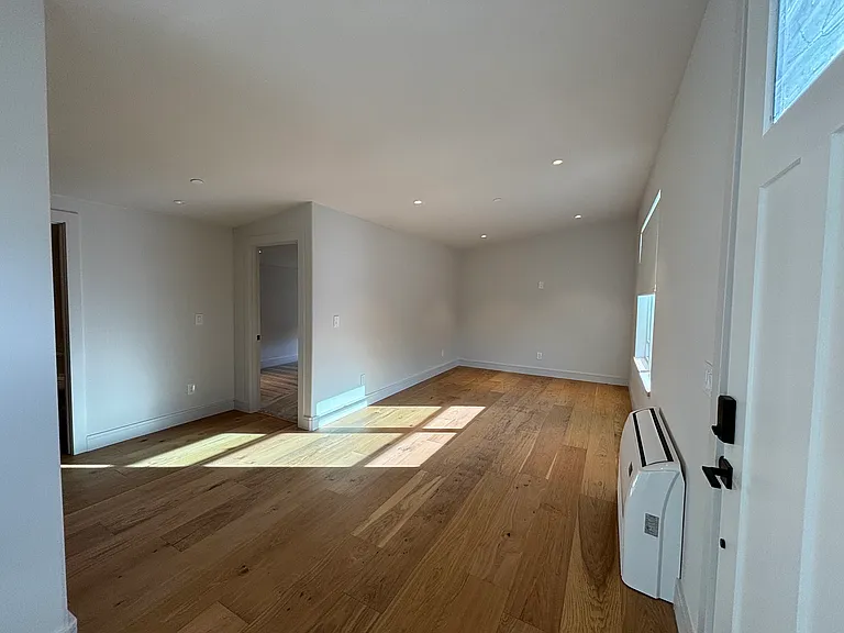431.5 Evans St — Photo 14