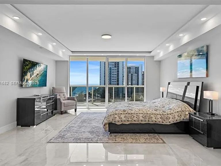 1830 S Ocean Dr #1002 — Photo 17