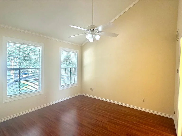 11710 Southlake Dr #16 — Photo 27