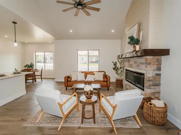 1606 Blue Creek Avenue, Montrose, CO 81401