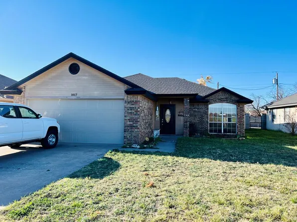 1017 E 44th St, San Angelo, TX 76903