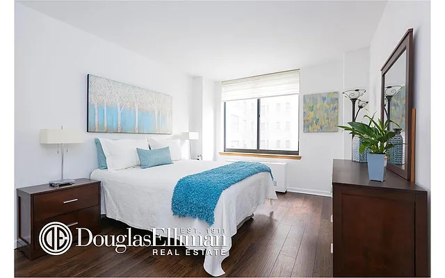 Rented by Douglas Elliman | media 17