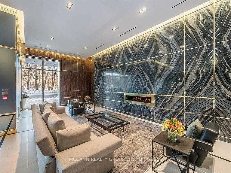 3018 Yonge St #UPH8 — Photo 25