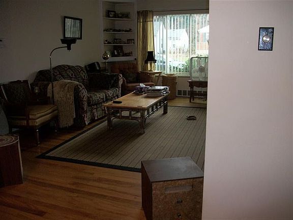 2nd image of 1730 Marquette Ave