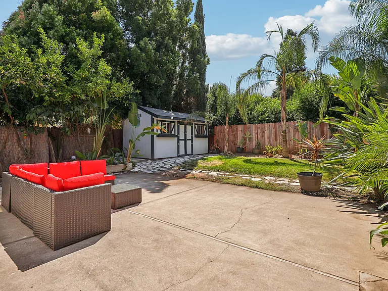 8560 Fern Crest Way — Photo 7