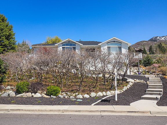 3rd image of 10193 S Majestic Canyon Rd