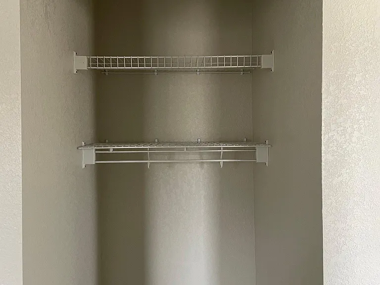 114 Broadway Ave N #1 — Photo 9