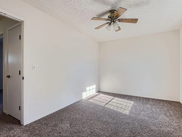 1922 S Oswego Way — Photo 15