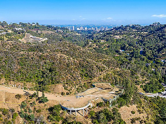 3rd image of 1951 Bel Air Rd