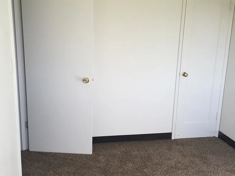 1232 Vandenberg Ave — Photo 6