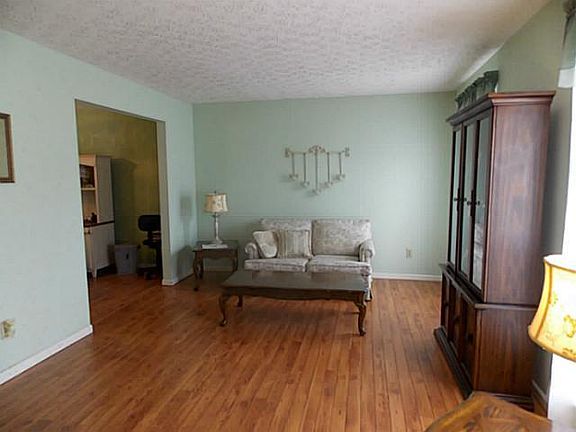 2nd image of 13461 Falmouth Ave