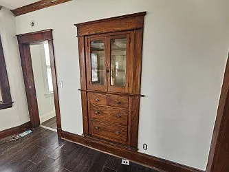 824 N Liberty St — Photo 5